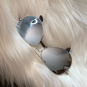 POLARIZED Ray-Ban Aviators in silver & blue